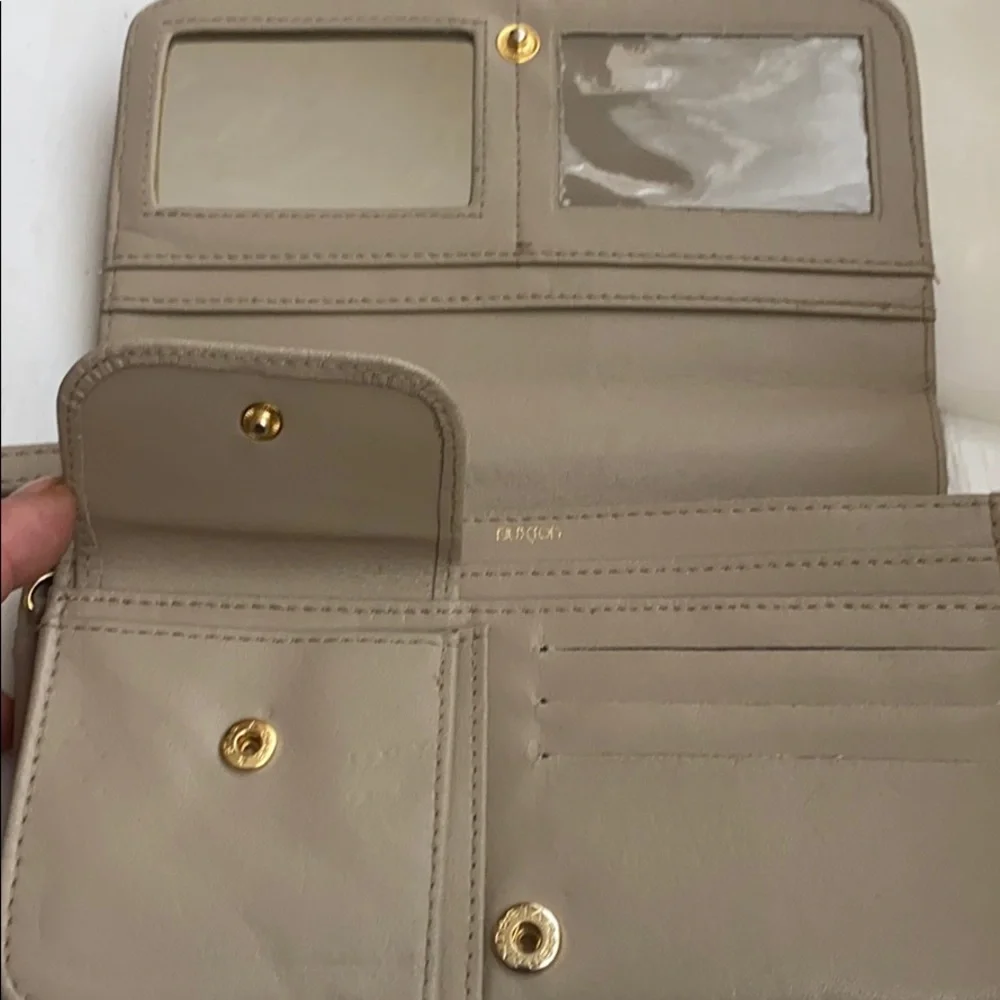 Buxton beige leather